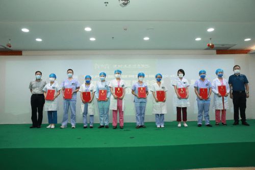 远东互联网医院上线 首批近百名专家云问诊，创新商业综合体管理服务